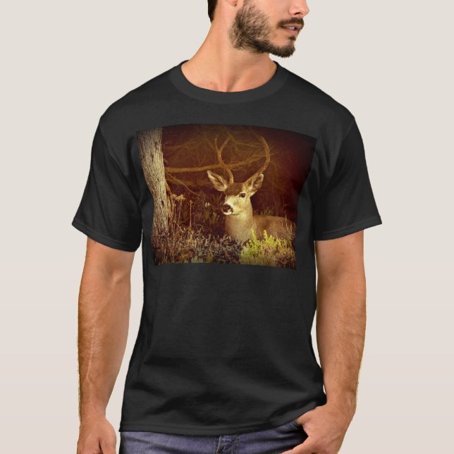 Camiseta Fanfarrão preto da cauda (Frente)