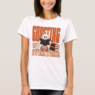 Camiseta Fantasminha Lendo Livros no Halloween para Todos