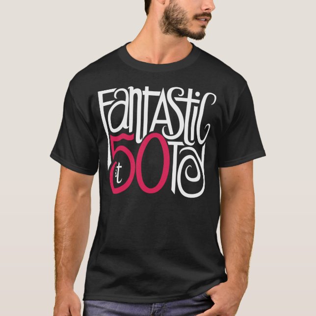 Camiseta Fantástico em 50 T-shirt Escura (Frente)