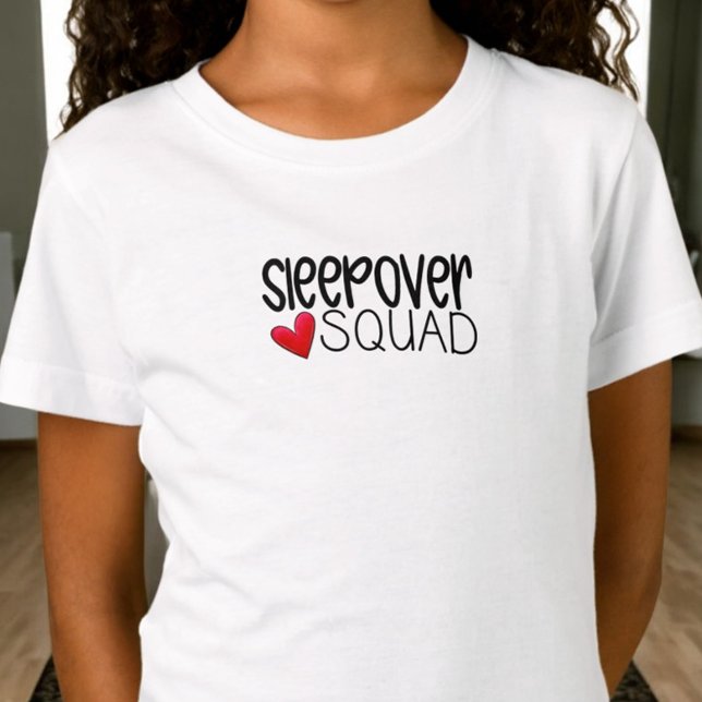 Camiseta Favor de festa do Sleepover Squad com coração (Criador carregado)