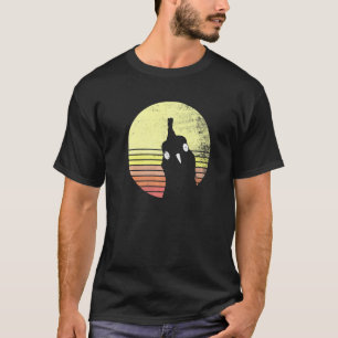 Camiseta Fazenda do Pôr do Sol Retrô da Galinha Atrevida