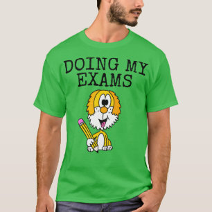 Camiseta Fazendo Meus Exames Cachorros GCSEs ALevels