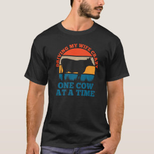 Camiseta Fazendo minha esposa enlouquecer um boi de cada ve