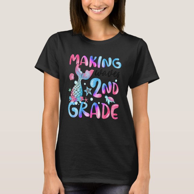 Camiseta Fazendo Ondas na Gravata de Cauda de Peixe Tie Dye (Frente)