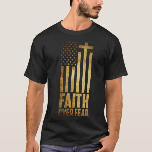 Camiseta Fé sobre o medo da bandeira americana Christian V