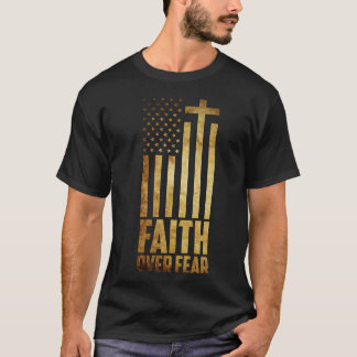 Camiseta Fé sobre o medo da bandeira americana Christian Vi