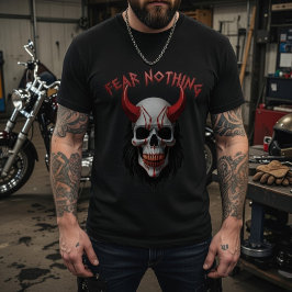 Camiseta Fear Nothing Red Horned Skull Graphic