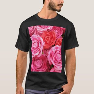 Camiseta Fechamento artificial do fundo da Rosa vermelha