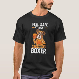 Camiseta Feel Safe At Night Sleep With A German Boxer