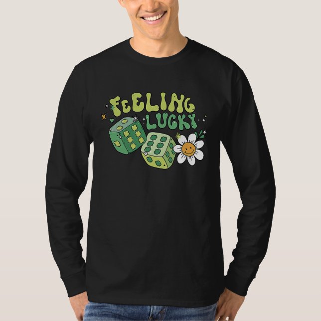 Camiseta Feeling Lucky Dice Retro Groovy St Patrick's Day W (Frente)