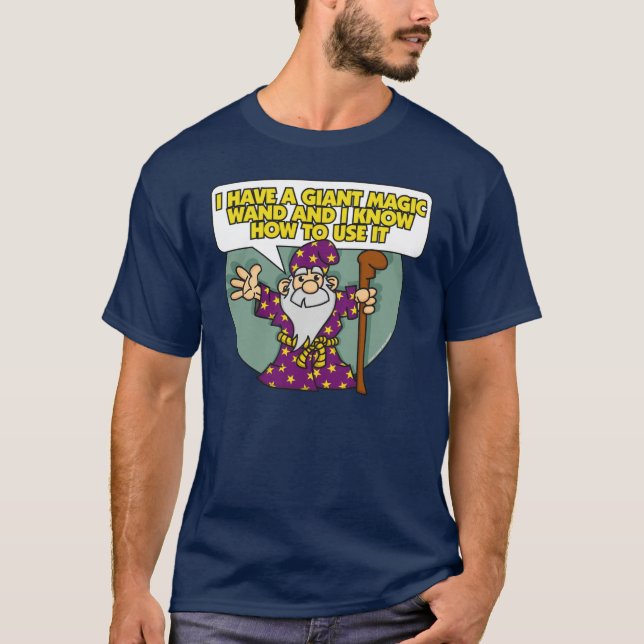 Camiseta Feiticeiro com varinha (Frente)
