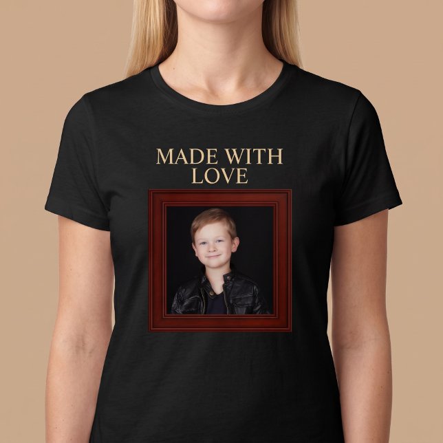 Camiseta FEITO COM AMOR Foto Pessoalizada da Criança (Criador carregado)