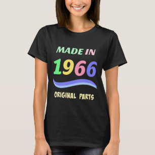 Camiseta Feito em 1966, design de texto colorido