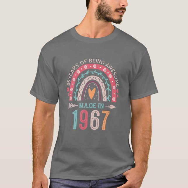 Camiseta Feito Em 1967, Com 55 Anos De Idade, No Arco-Íris  (Frente)
