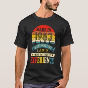 Camiseta Feito em 1983, não tenho 40 anos, tenho 18 anos e