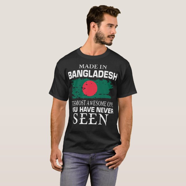Camiseta Feito em Bangladesh o mais impressionante nunca (Frente Completa)