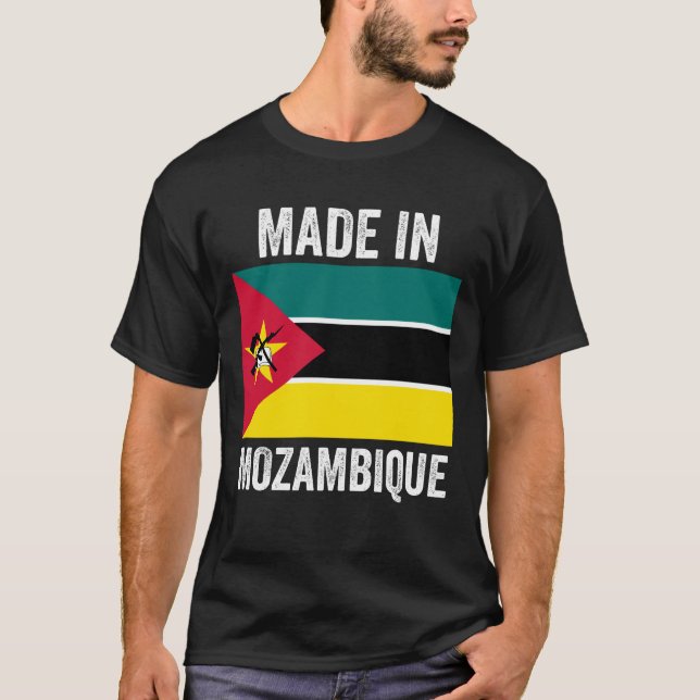 Camiseta Feito em Moçambique // Bandeira Nacional do País (Frente)