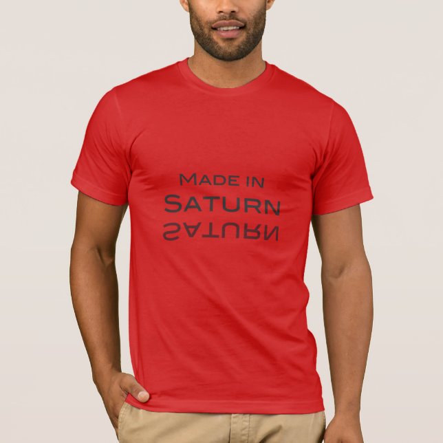 Camiseta Feito em Saturno - Feito em Nova Zelândia (Frente)