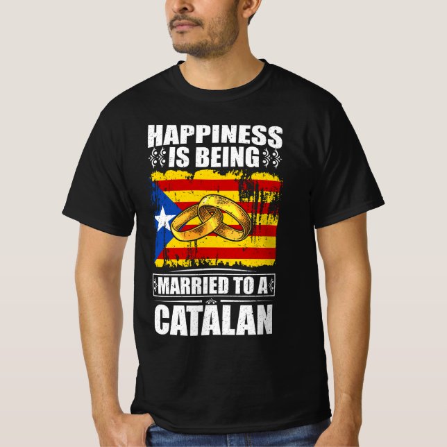 Camiseta Felicidade É Casada Com Um Catalão (Frente)