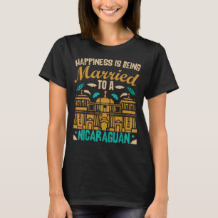 Camiseta Felicidade É Casada Com Um Nicarágua