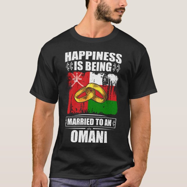 Camiseta Felicidade É Casada Com Um Omani (Frente)