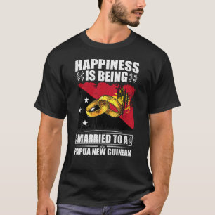 Camiseta Felicidade Está Sendo Casada Com Uma Papua Nova Gu