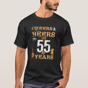 Camiseta Felicidades e brindes para a festa de aniversário