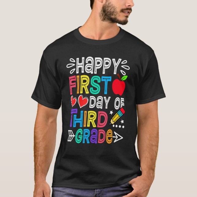 Camiseta Feliz 1º Dia do 3º Ano da Equipe (Frente)