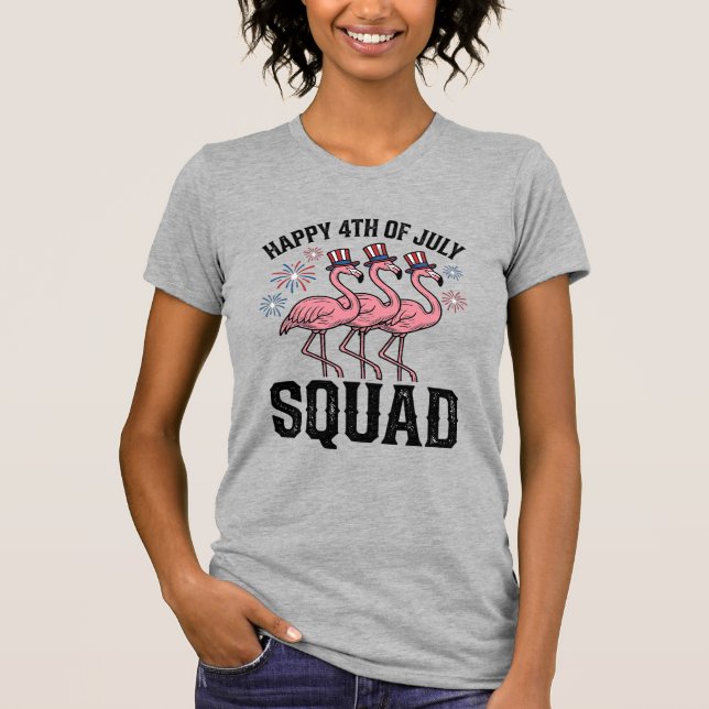 Camiseta Feliz 4 de Julho Flamingo Squad Vector Design_1 (Frente)