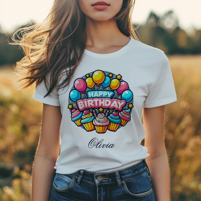 Camiseta Feliz aniversário Balões e Cupcakes Coloridos (Criador carregado)
