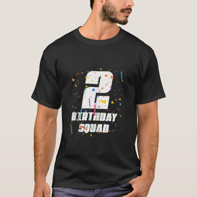 Camiseta Feliz aniversário de 2 anos no quadrado do segundo (Frente)