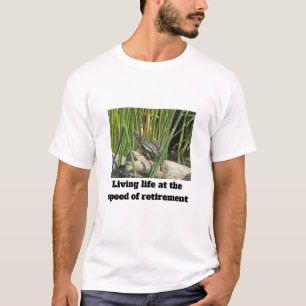 Camiseta Feliz Aposentadoria Humorosa Tartaruga Relaxada