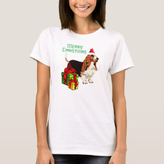 Camiseta Feliz Cesto de Natal com Roupa de Presentes