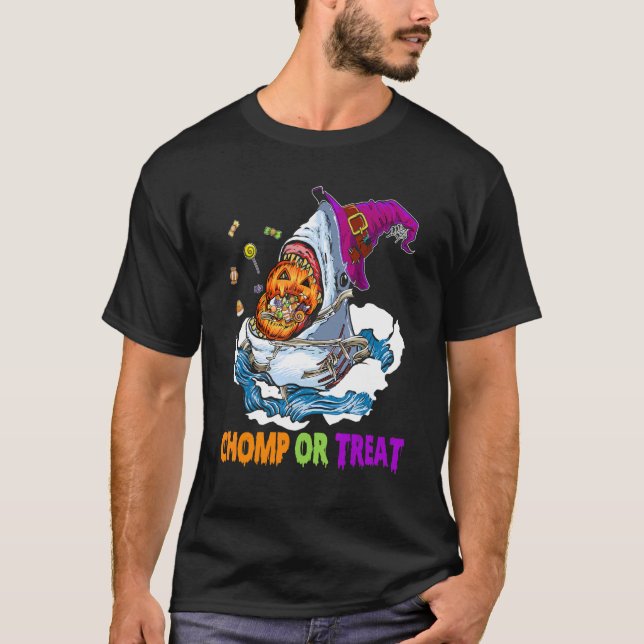 Camiseta Feliz Chomp Ou Tratamento De Tubarões De Abóbora D (Frente)