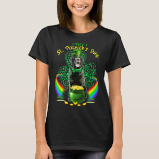 Camiseta Feliz Dia de São Patrício Black Lab Leprechaun Hat