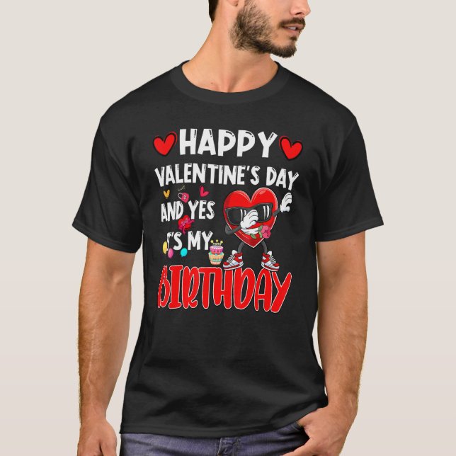 Camiseta Feliz Dia Dos Namorados E Sim É O Meu Aniversário  (Frente)