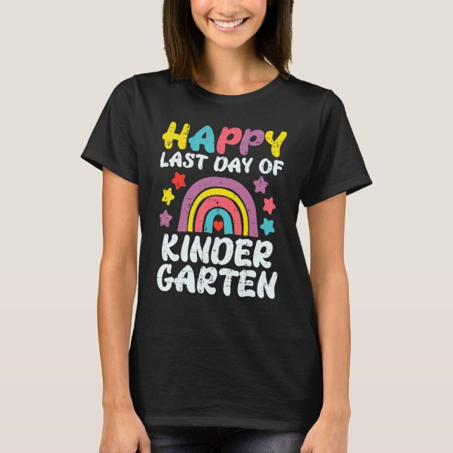 Camiseta Feliz Dia Passado Do Jardim De Infância Rainbow Te (Frente)