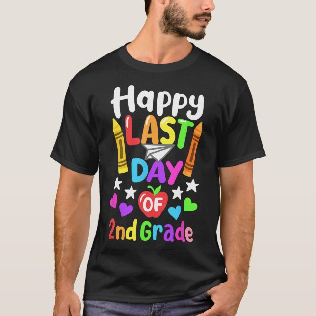 Camiseta Feliz Dia Passado Do segundo Escolar De 2025 Crian (Frente)