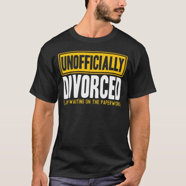 Camiseta Feliz Divórcio de Paperwor Não Divorciado (Frente)