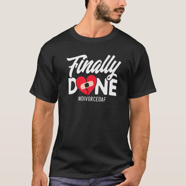 Camiseta Feliz Divórcio Finalmente Feito Divorcedaf (Frente)