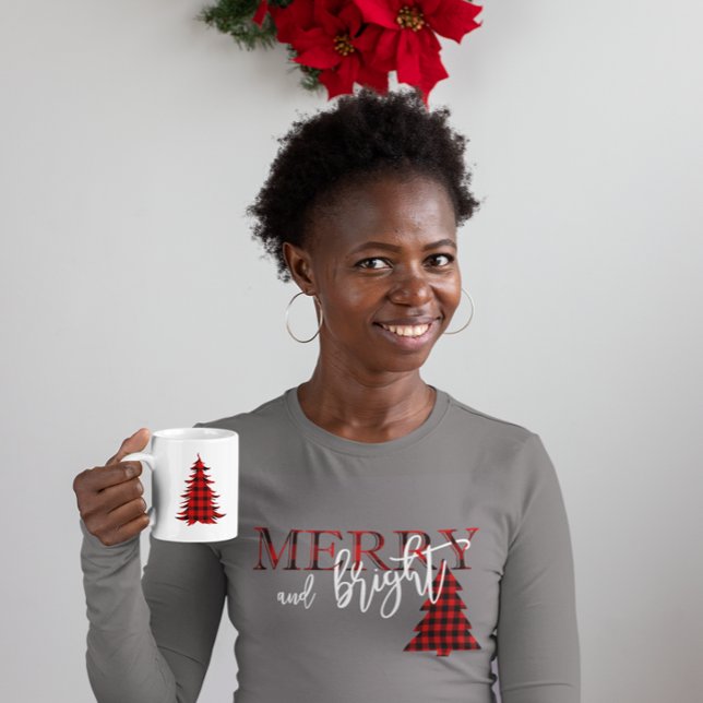 Camiseta Feliz E Árvore De Xadrez Vermelha Brilhante (Criador carregado)