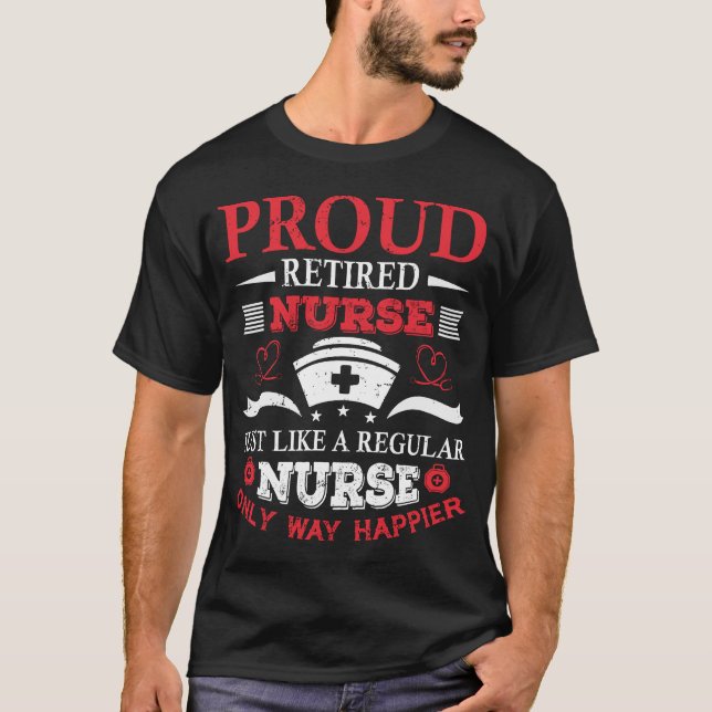 Camiseta Feliz Enfermeira Aposentada Engraçada Retrô Típica (Frente)