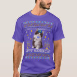 Camiseta Feliz Hanukcat Ugly Hanukkah Maine Coon Cat<br><div class="desc">Feliz Hanukcat Ugly Hanukkah Maine Coon Gato Judeu.</div>