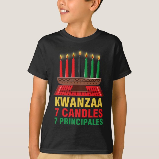 Camiseta Feliz Kwanzaa Kinara Sete Princípios Velas Pan (Frente)