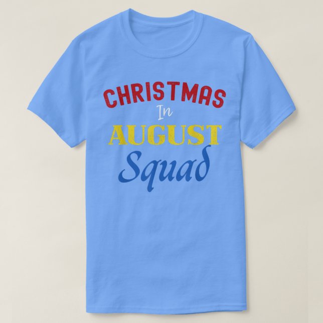 Camiseta Feliz Natal em Papais noeis do grupo de verão na P (Frente do Design)