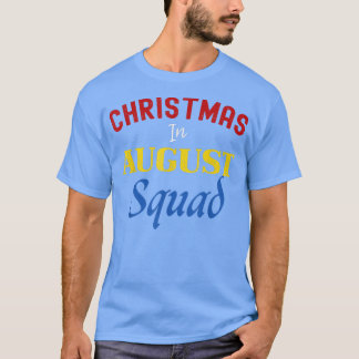 Camiseta Feliz Natal em Papais noeis do grupo de verão na P
