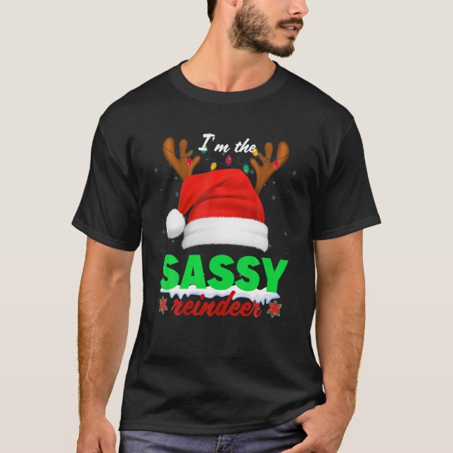 Camiseta Feliz Natal Eu sou o Sassy Reindeer Lights Xmas (Frente)