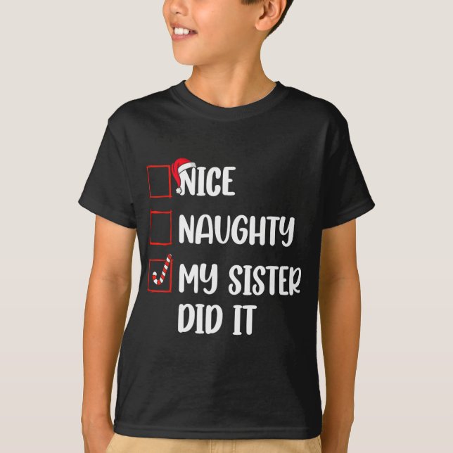 Camiseta Feliz Natal Irmã Bela Fez Isso Família Xmas B (Frente)