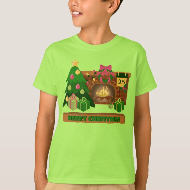 Camiseta Feliz Natal perto da árvore de Natal de lareira bo (Frente)