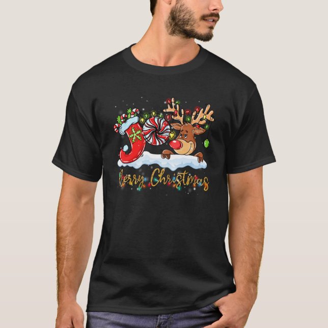 Camiseta Feliz Natal Reindeer Xmas Light Stocks Neve (Frente)